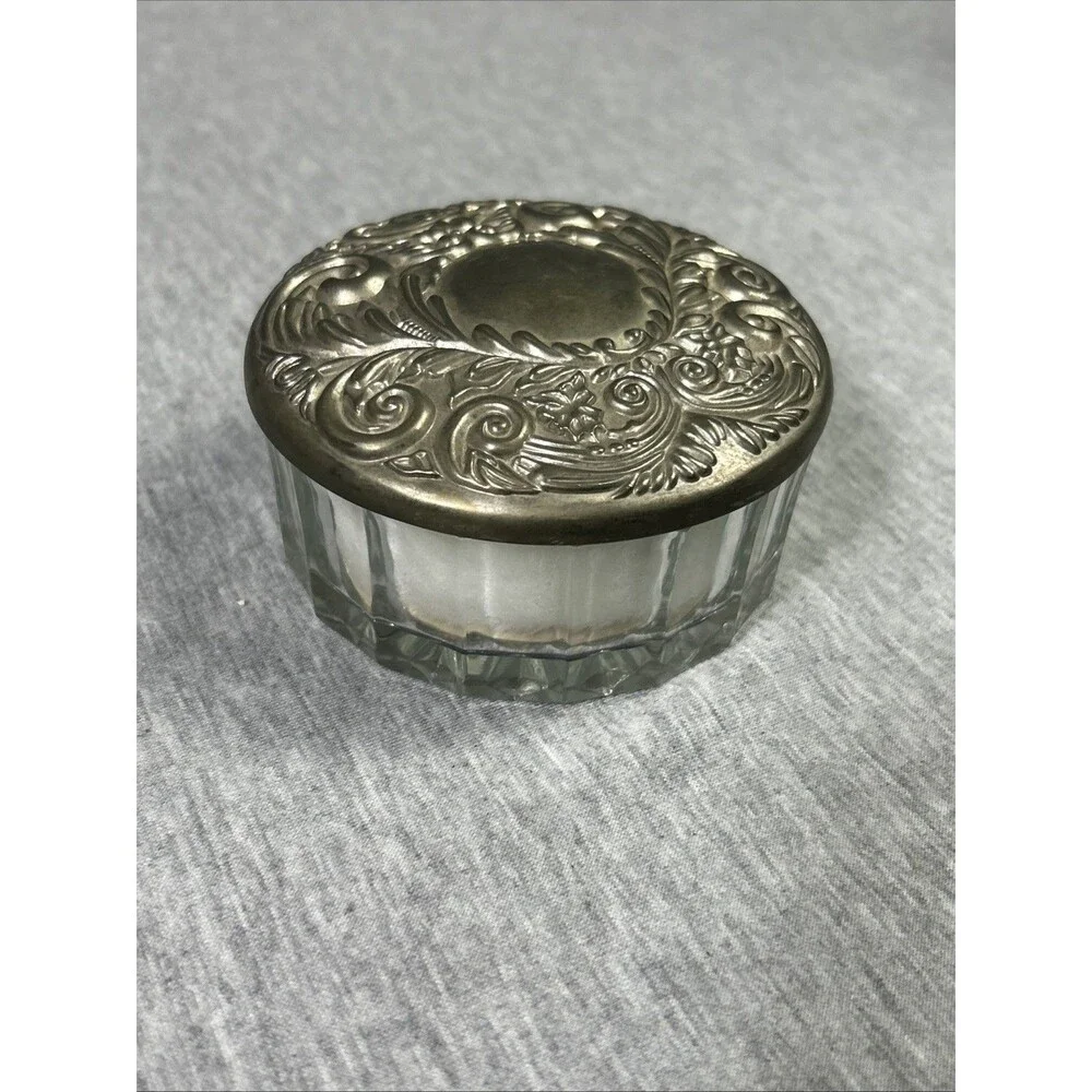 Vintage Ornate Victorian Silver Plate & Glass Vanity Powder Jar or Trinket Box - Picture 13 of 16